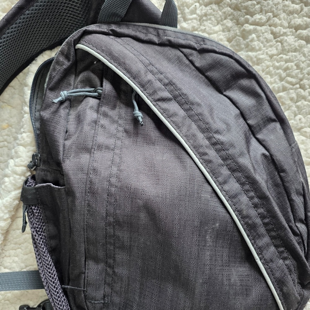 Eddie Bauer Shoulder Sling Bag Black Hiking Walking Gorpcore Workout Outdoor - Picture 3 of 8